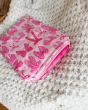 Load image into Gallery viewer, Bright Pink Bows Quilted E-Reader Sleeve