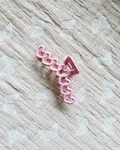 Load image into Gallery viewer, Candy Pink Heart Chain Claw Clip
