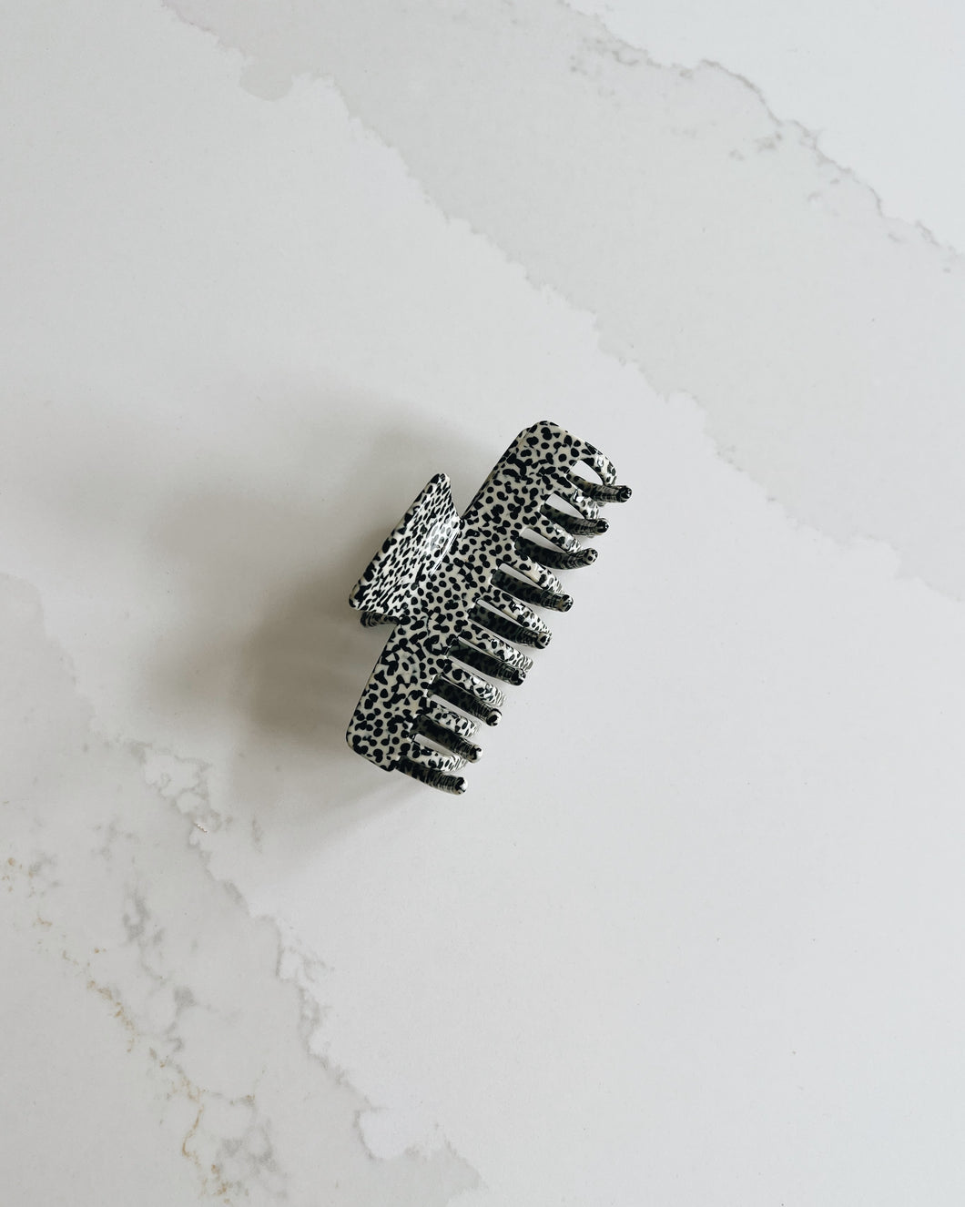 Black and White Spots Claw Clip