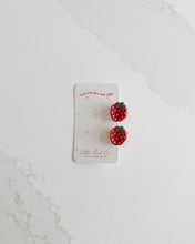 Load image into Gallery viewer, Strawberries Mini Clip Set
