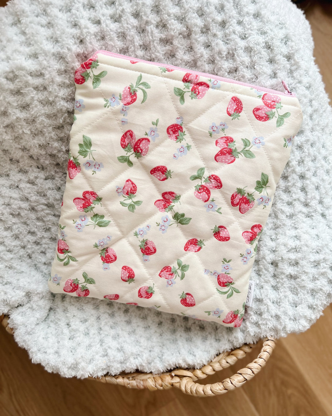 Strawberries (Soft Yellow) E-Reader Sleeve (LARGE)
