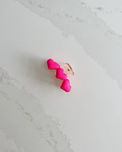 Load image into Gallery viewer, Hot Pink Hearts Claw Clip
