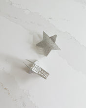 Load image into Gallery viewer, Silver Glitter Star Claw Clip
