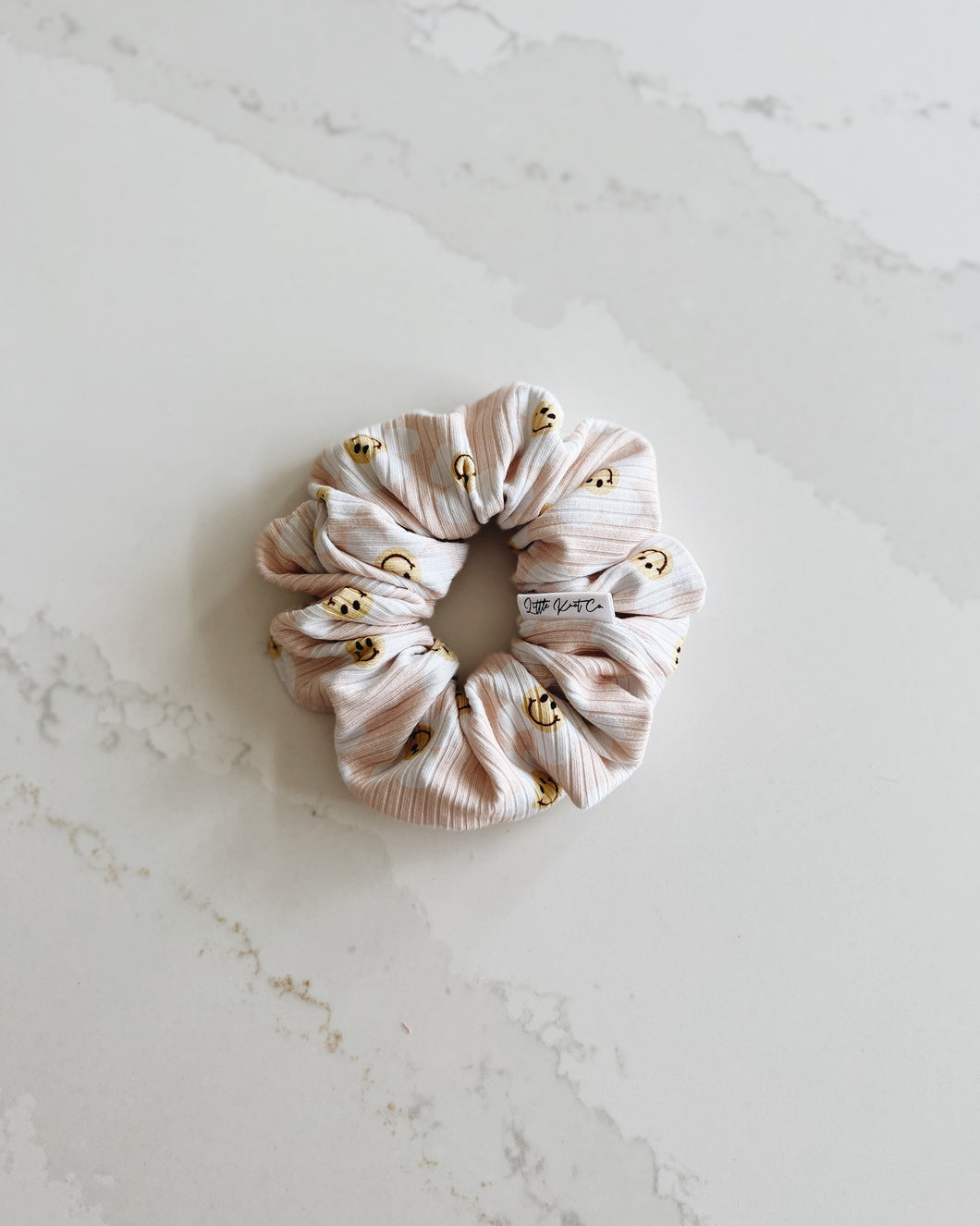 Smiley Daisies Ribbed Scrunchie