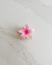Load image into Gallery viewer, Petal Pink Flower Claw Clip
