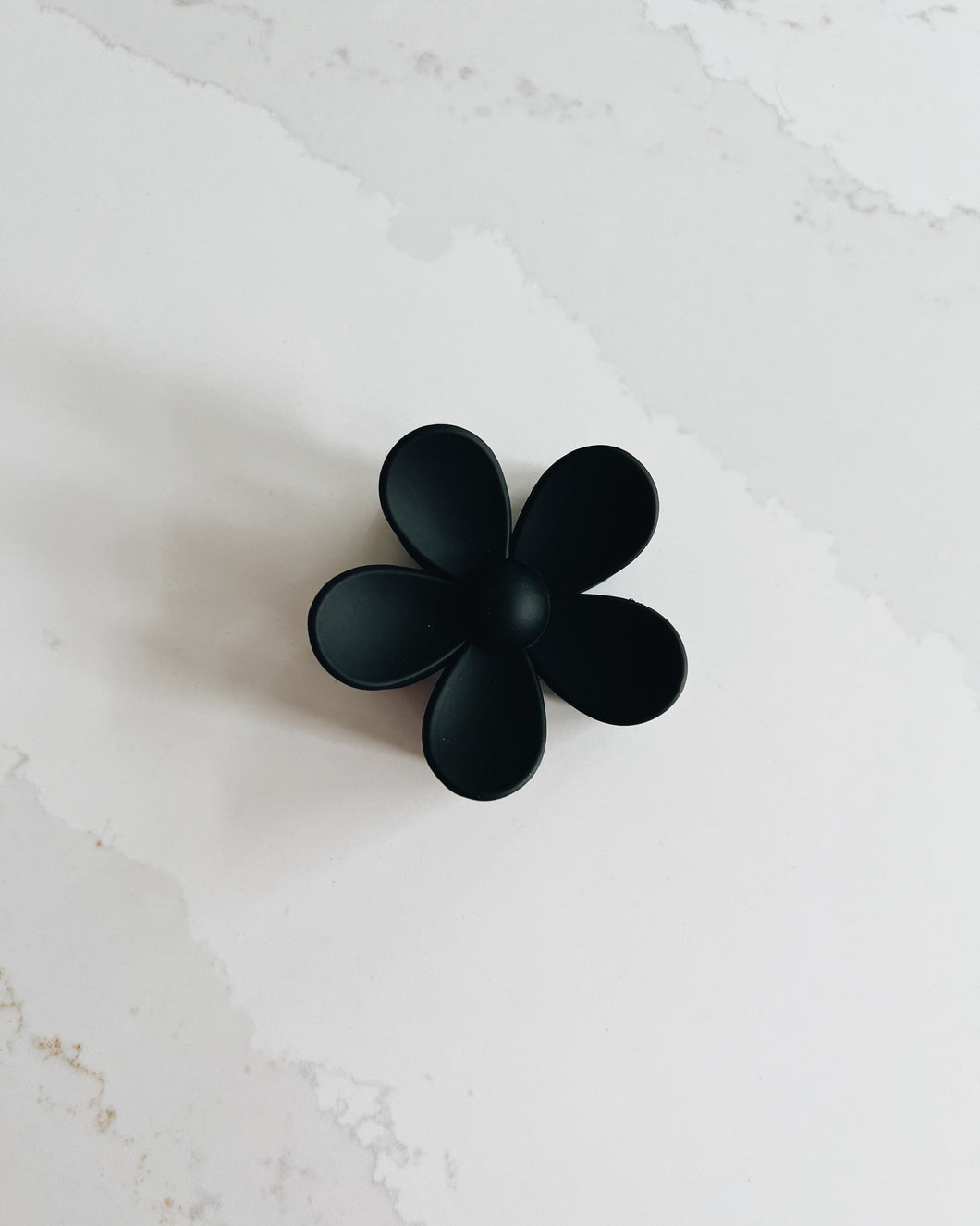 Matte Black Daisy Claw Clip