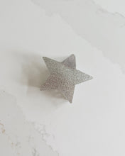 Load image into Gallery viewer, Silver Glitter Star Claw Clip
